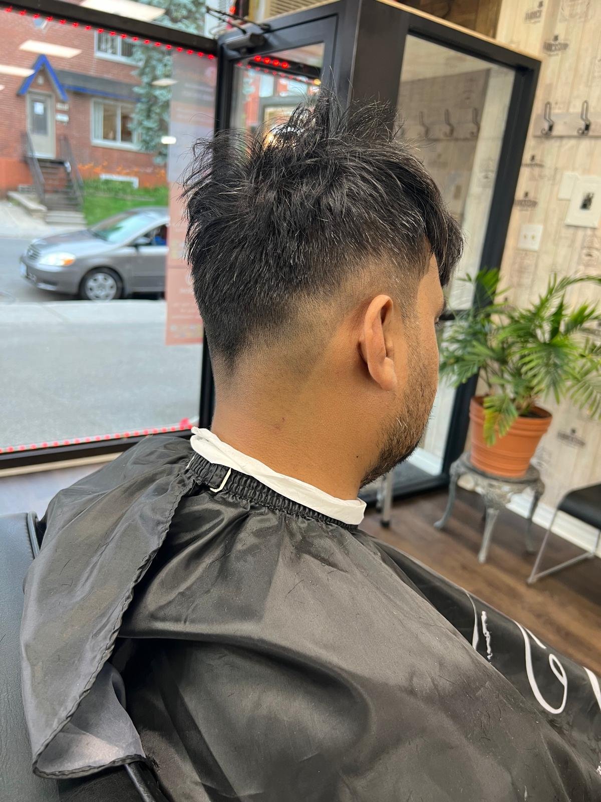 Side view of a textured crop with a low taper fade